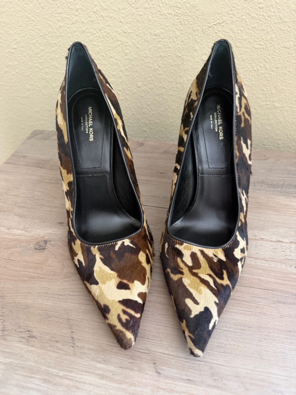 Michael Kors Calf Hair Camo Print Pointed Toe Stiletto Pumps!  New without tags! - Picture 3 of 7